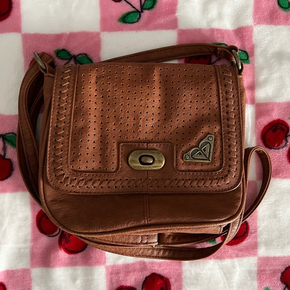 Roxy Brown Crossbody Bag - Picture 9 of 9